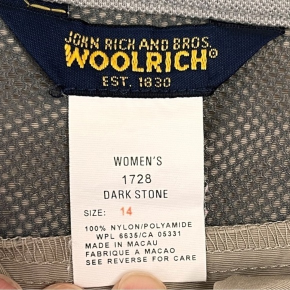 Woolrich Nylon Outdoor Adventure Shorts with Mesh Vent in Dark Stone - Picture 10 of 10